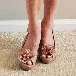 GUESS, peep toe platform sling back pumps.